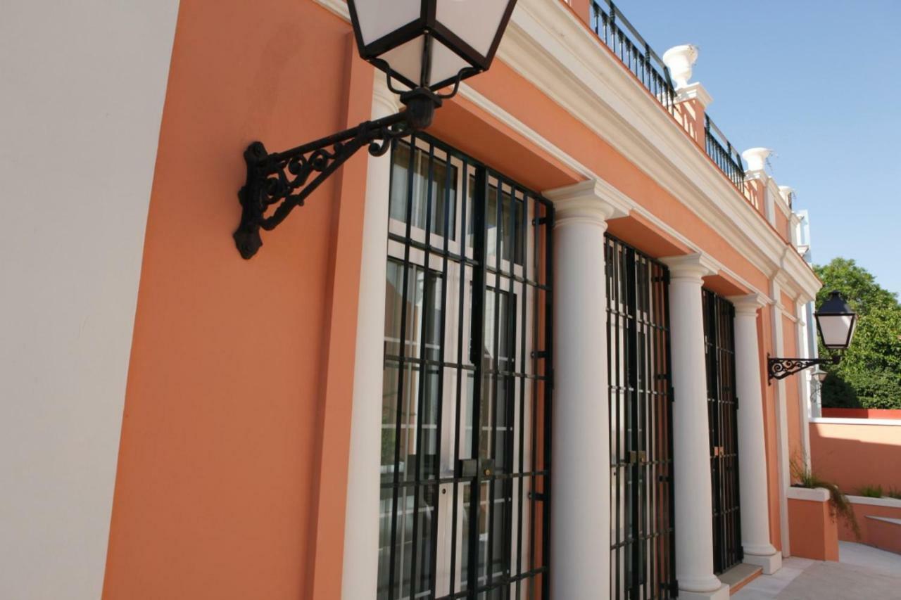 Colegio Mayor Careu - Women Only Sevilla Exterior foto